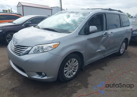 2017 Toyota Sienna Xle 8 Passenger from USA, damaged, VIN 5TDYZ3DC2HS845245